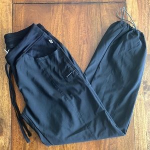 CHEROKEE Infinity Black Jogger Scrubs with Pockets Size Small Petite